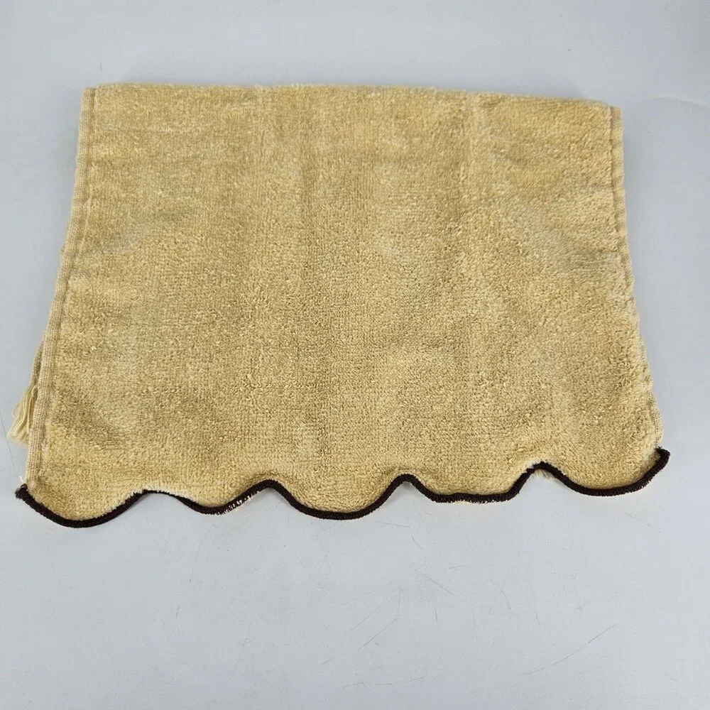 Vint Fieldcrest Bathroom Beige Hand Towel Fingertip Set Scallop Brown Trim USA